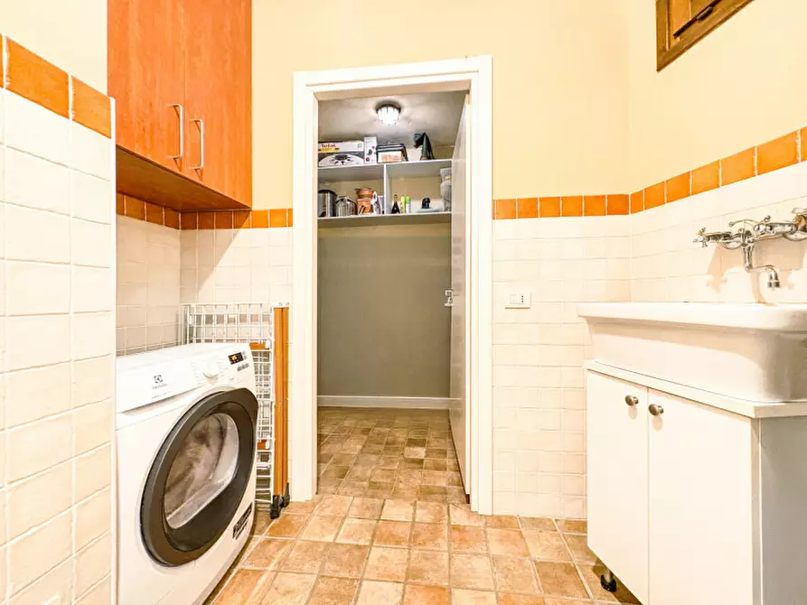 Immagine 43 di Villa in vendita  in via vignolo park 18 a Stresa