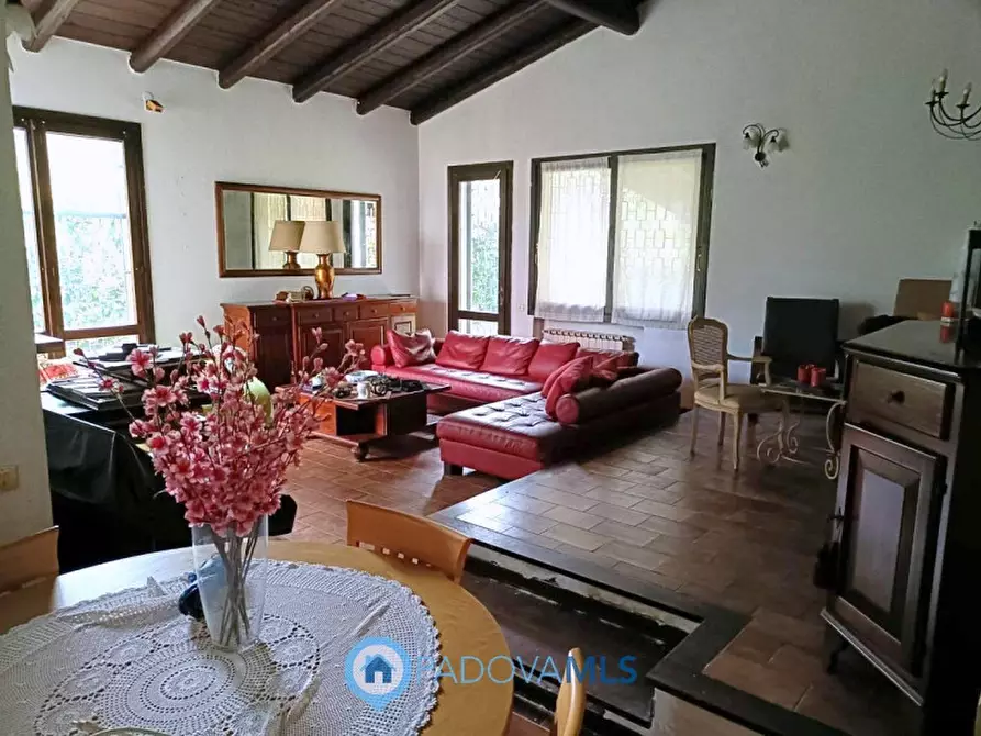 Immagine 9 di Casa bifamiliare in vendita  in Via Friuli a Selvazzano Dentro