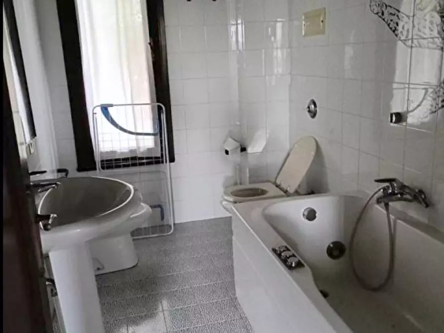 Immagine 17 di Casa bifamiliare in vendita  in Via Friuli a Selvazzano Dentro