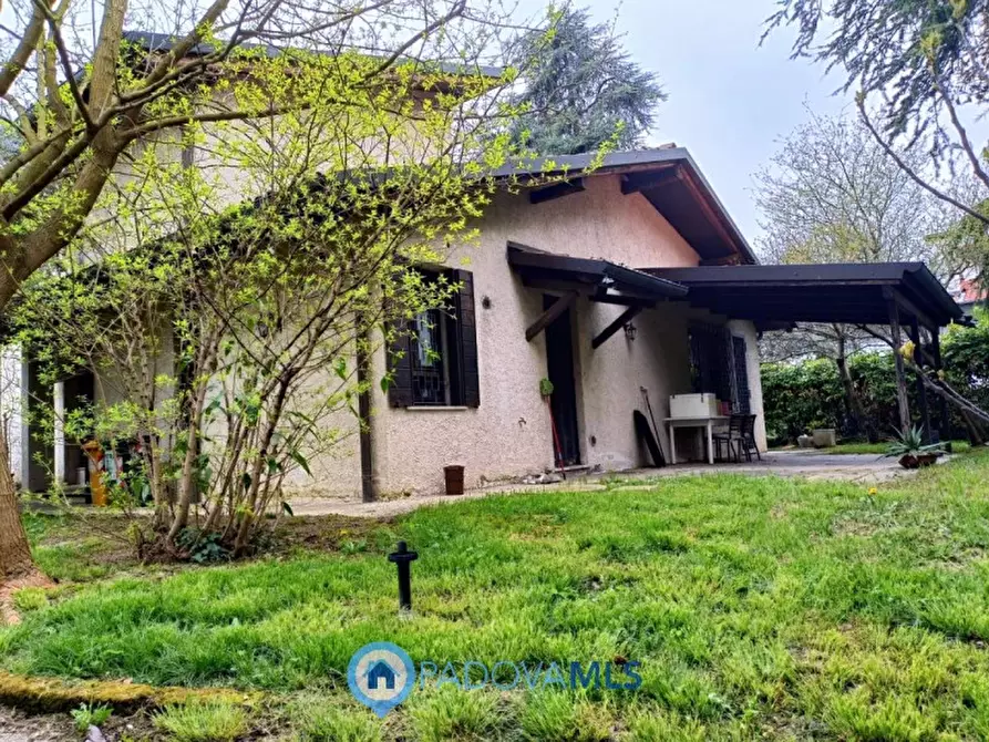 Immagine 25 di Casa bifamiliare in vendita  in Via Friuli a Selvazzano Dentro