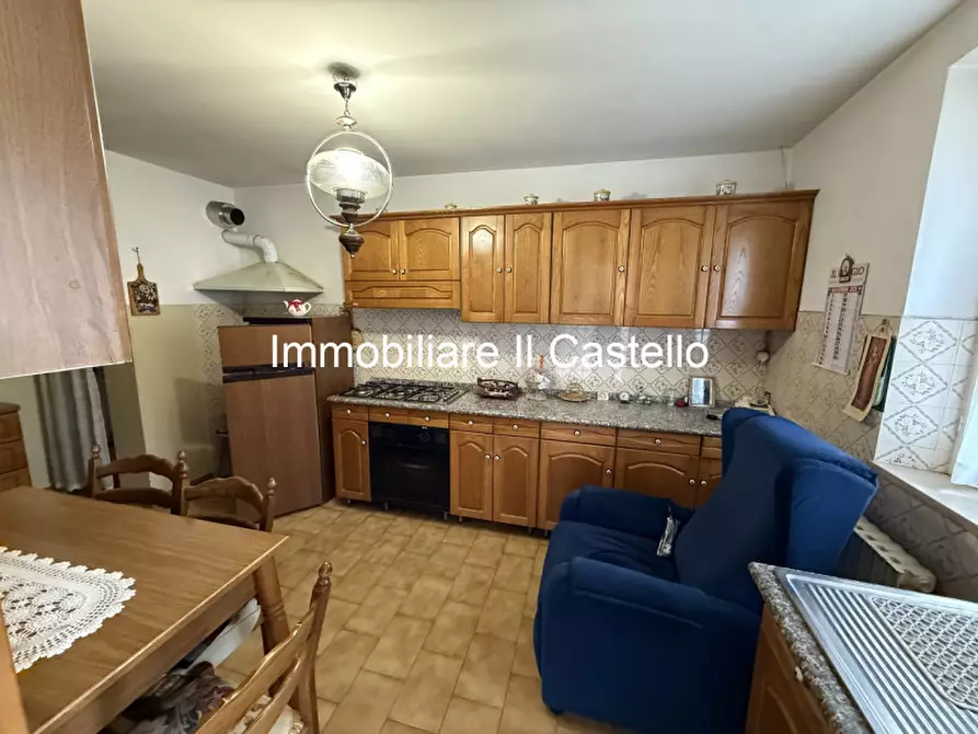 Immagine 2 di Villetta a schiera in vendita  in Via Manzoni 20 a Castiglione Del Lago