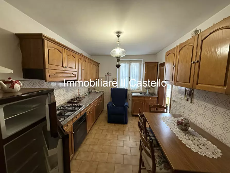 Immagine 3 di Villetta a schiera in vendita  in Via Manzoni 20 a Castiglione Del Lago