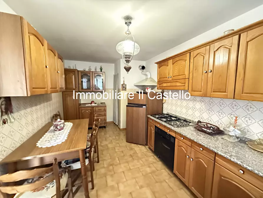 Immagine 4 di Villetta a schiera in vendita  in Via Manzoni 20 a Castiglione Del Lago