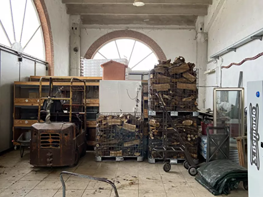 Immagine 1 di Capannone industriale in vendita  a Val Liona