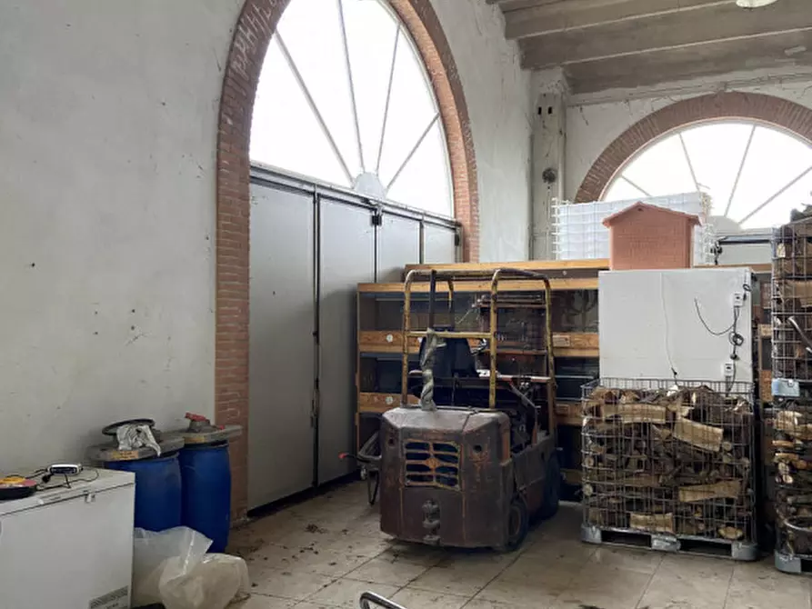 Immagine 2 di Capannone industriale in vendita  a Val Liona