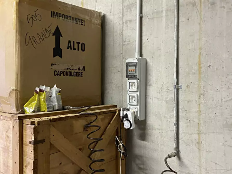 Immagine 3 di Capannone industriale in vendita  a Val Liona