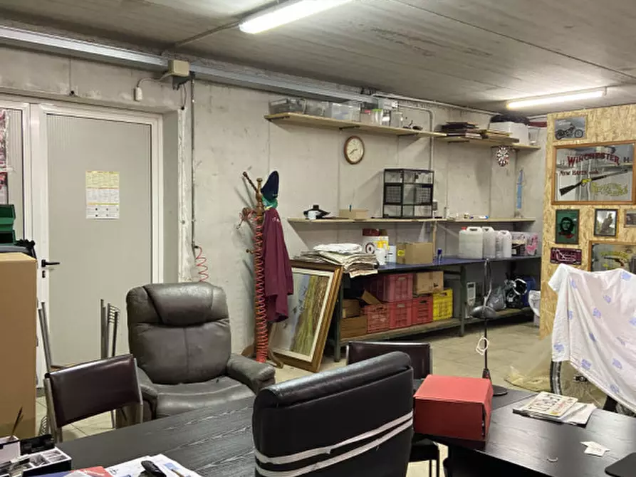 Immagine 4 di Capannone industriale in vendita  a Val Liona