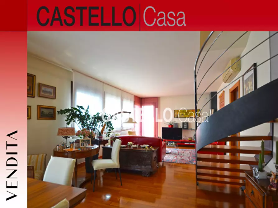 Immagine 3 di Attico in vendita  in via Amerigo Vespucci a Castelfranco Veneto