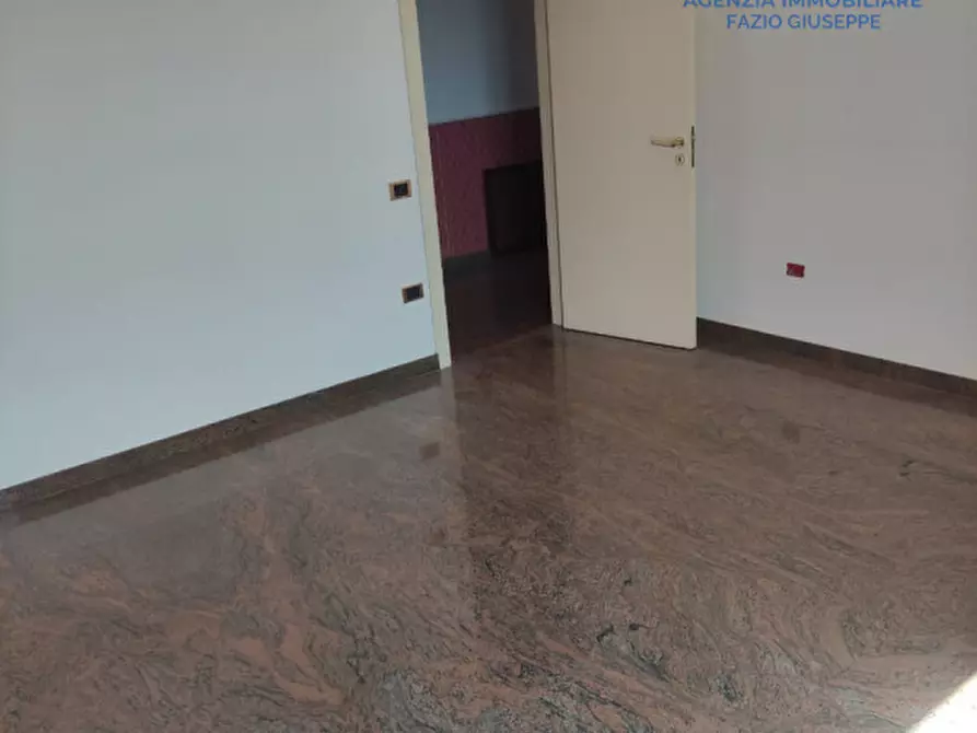 Immagine 9 di Appartamento in vendita  a Canicattì