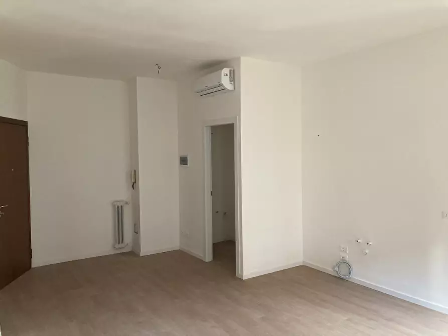 Immagine 1 di Appartamento in vendita  a Vicenza