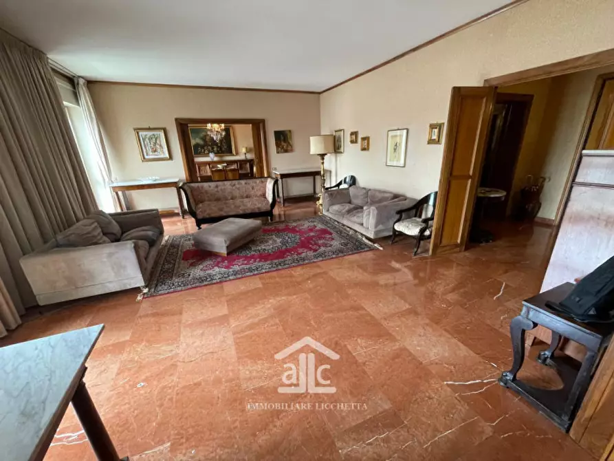 Immagine 13 di Appartamento in vendita  in via lupiae 5 a Lecce