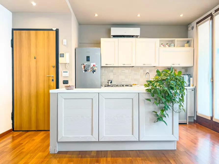 Immagine 2 di Appartamento in vendita  in Via Quattro Novembre a Omegna