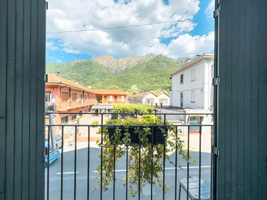 Immagine 3 di Appartamento in vendita  in Via Quattro Novembre a Omegna