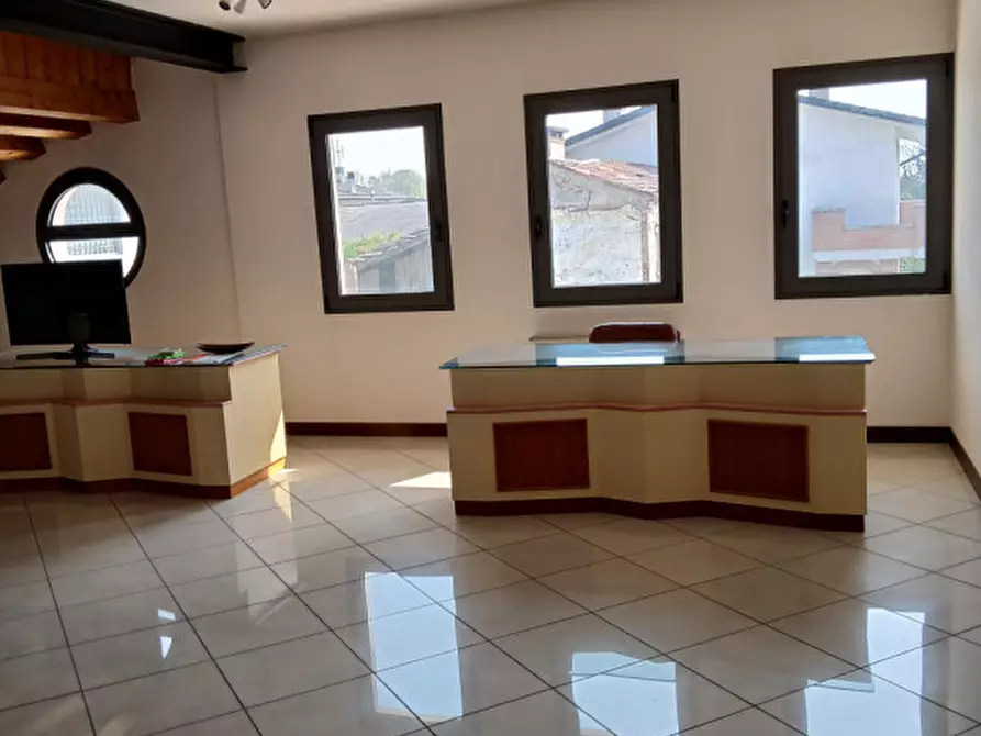 Immagine 2 di Ufficio in vendita  in via provinciale sud a Fosso'