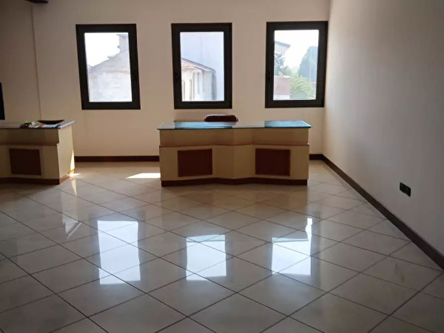 Immagine 7 di Ufficio in vendita  in via provinciale sud a Fosso'