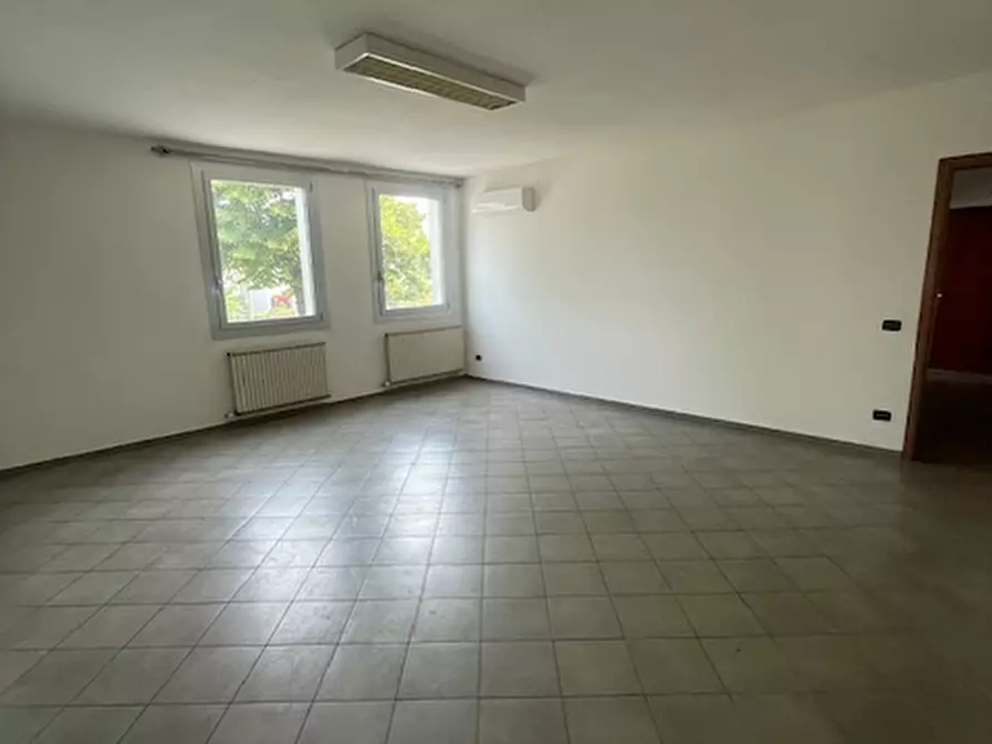 Immagine 6 di Capannone industriale in affitto  in via Radici a Castellarano