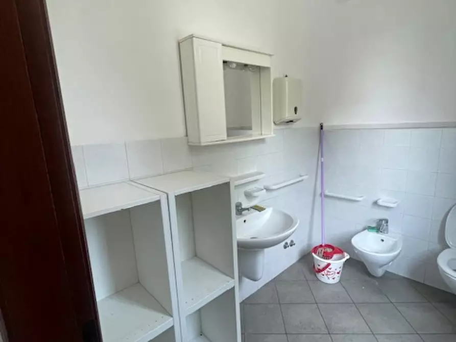 Immagine 13 di Capannone industriale in affitto  in via Radici a Castellarano