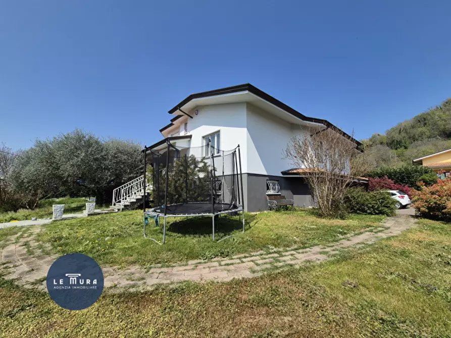 Immagine 2 di Villa in vendita  in Via Brigata Re a Gorizia