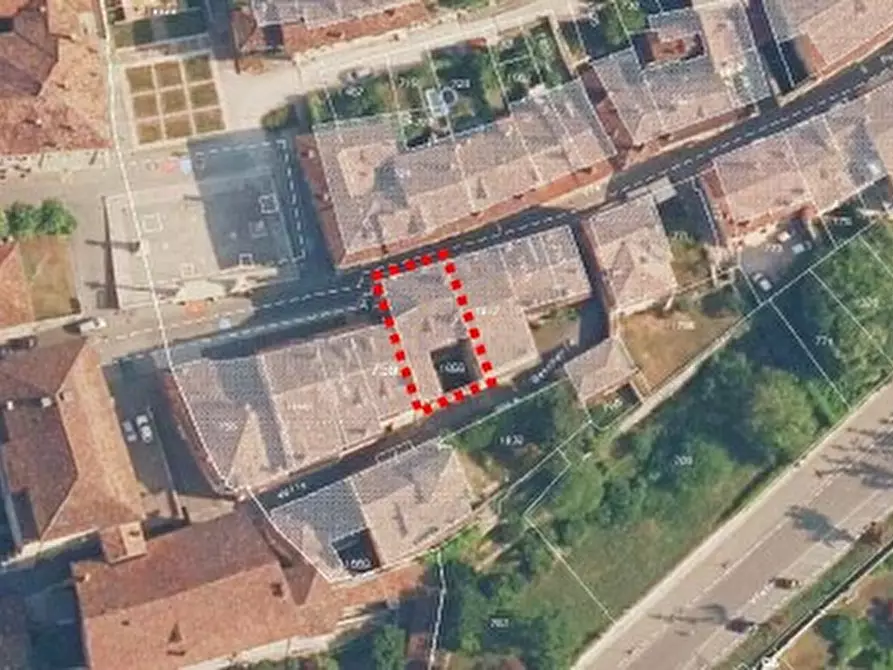 Immagine 13 di Appartamento in vendita  in Piazza Vittorio Emanuele, 9 a Feltre