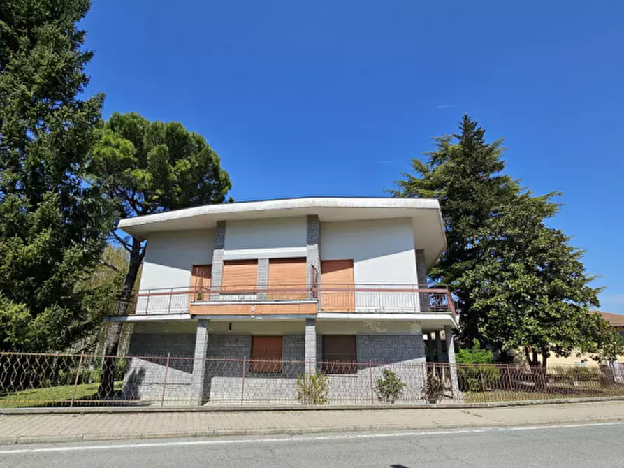 Immagine 2 di Villa in vendita  in PIAZZA SAVONA 25 a Monastero Bormida