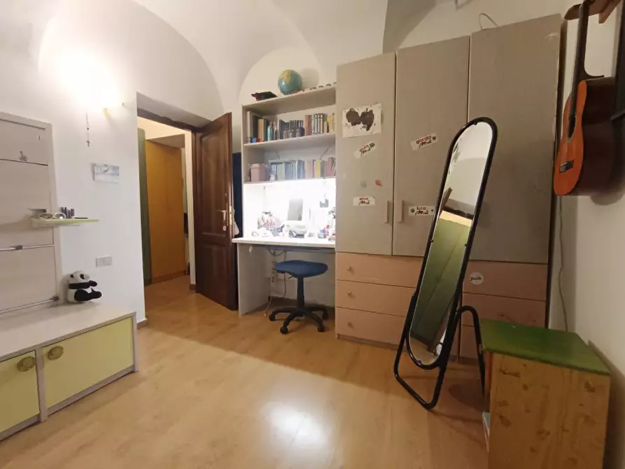 Immagine 5 di Appartamento in vendita  in via nino bixio a Vado Ligure