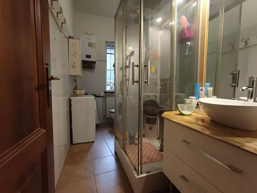 Immagine 6 di Appartamento in vendita  in via nino bixio a Vado Ligure