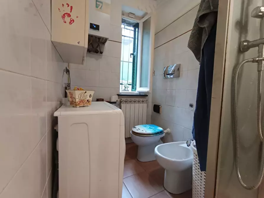 Immagine 7 di Appartamento in vendita  in via nino bixio a Vado Ligure