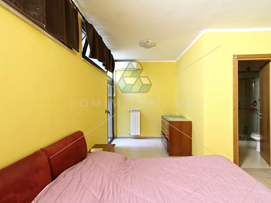 Immagine 11 di Appartamento in vendita  in Via Virgilio Testa a Roma