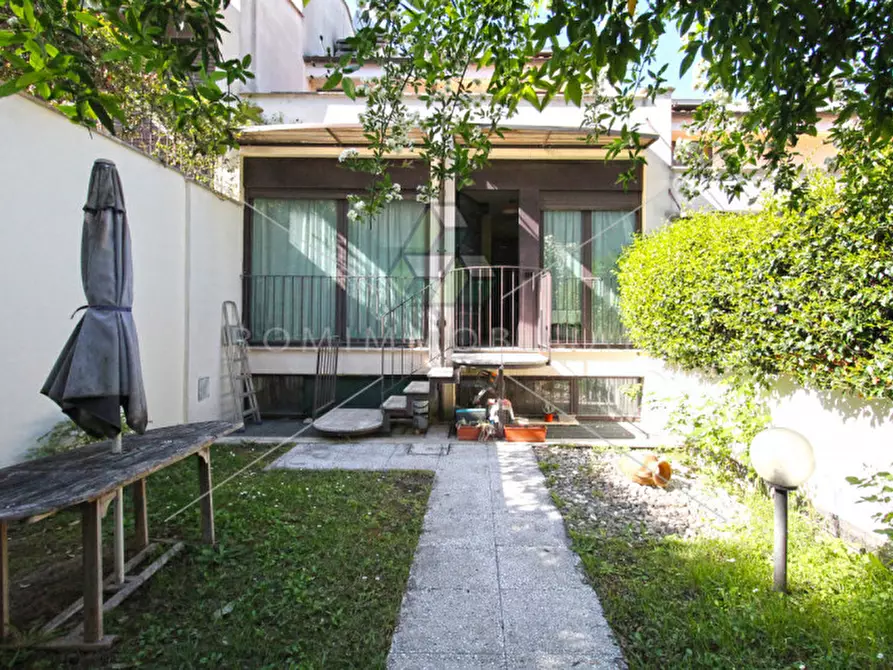 Immagine 24 di Appartamento in vendita  in Via Virgilio Testa a Roma