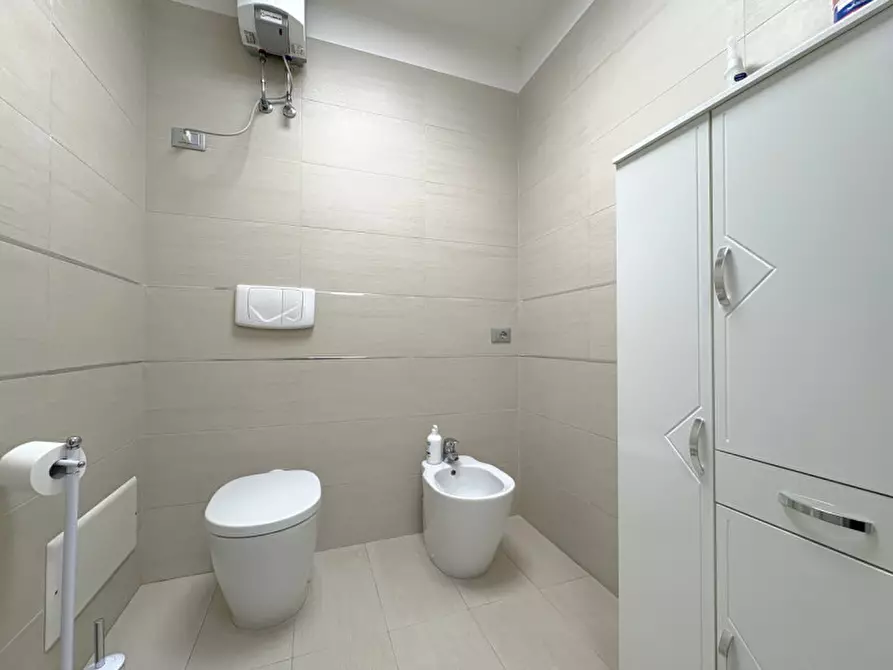 Immagine 18 di Ufficio in vendita  in Via Vittorio Bachelet a Lecce