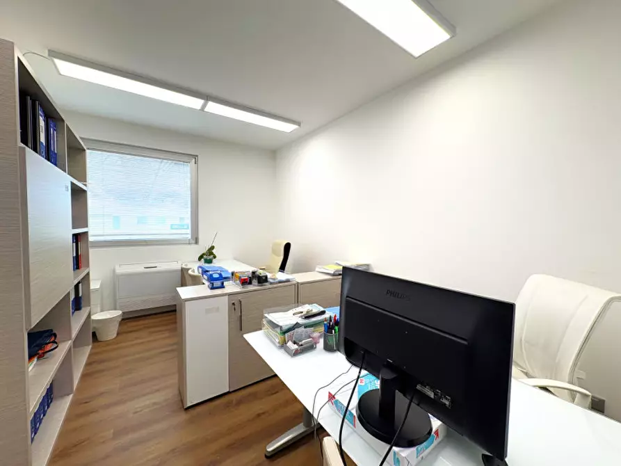 Immagine 24 di Ufficio in vendita  in Via Vittorio Bachelet a Lecce