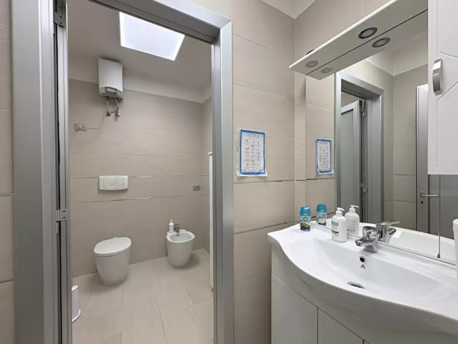 Immagine 25 di Ufficio in vendita  in Via Vittorio Bachelet a Lecce