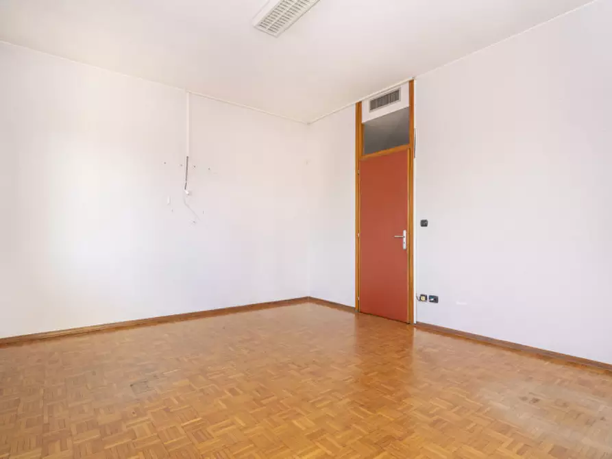Immagine 14 di Ufficio in affitto  in STRADA PALERA 97 a Moncalieri