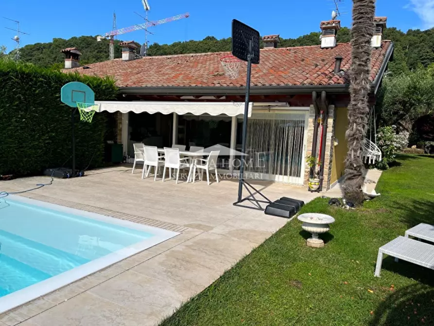 Immagine 1 di Casa bifamiliare in vendita  in Via Barcuzzi a Lonato del Garda