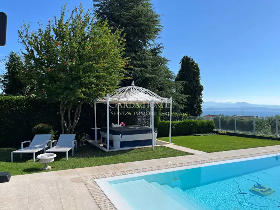 Immagine 4 di Casa bifamiliare in vendita  in Via Barcuzzi a Lonato del Garda