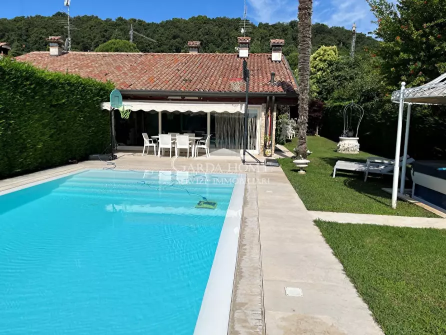 Immagine 8 di Casa bifamiliare in vendita  in Via Barcuzzi a Lonato del Garda