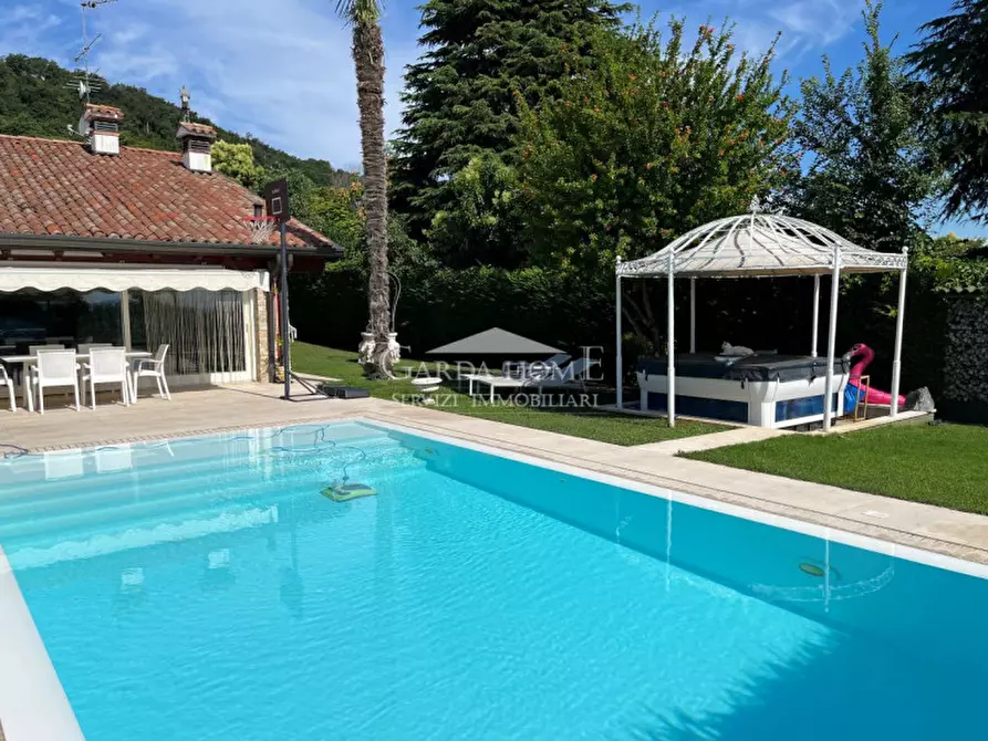 Immagine 9 di Casa bifamiliare in vendita  in Via Barcuzzi a Lonato del Garda