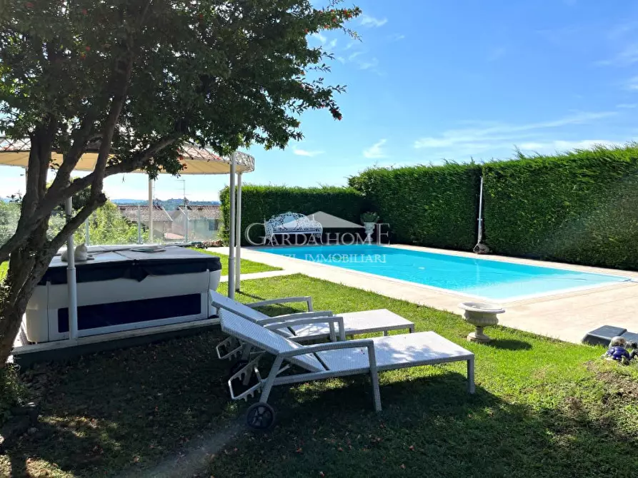 Immagine 14 di Casa bifamiliare in vendita  in Via Barcuzzi a Lonato del Garda