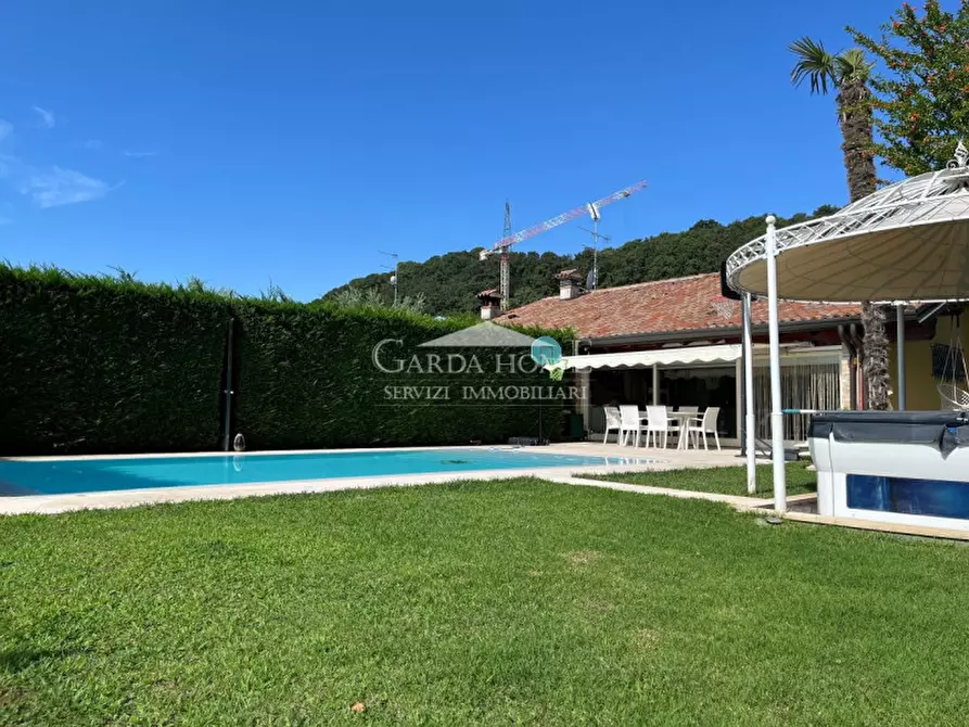 Immagine 15 di Casa bifamiliare in vendita  in Via Barcuzzi a Lonato del Garda