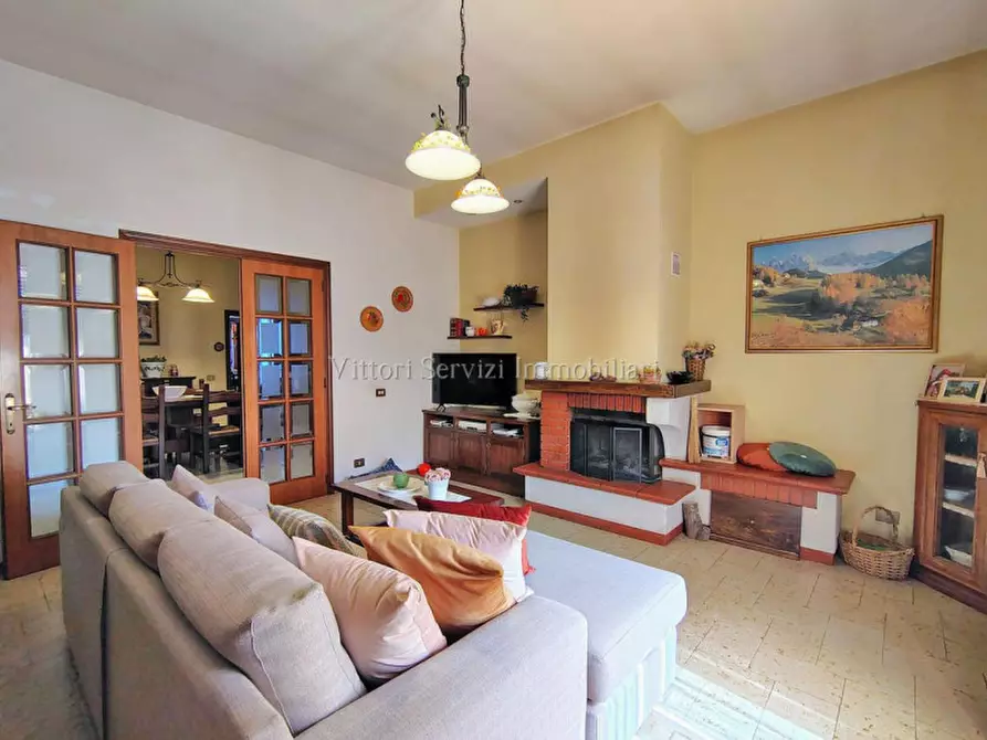 Immagine 2 di Casa bifamiliare in vendita  in via Giuseppe mazzini a Torrita Di Siena