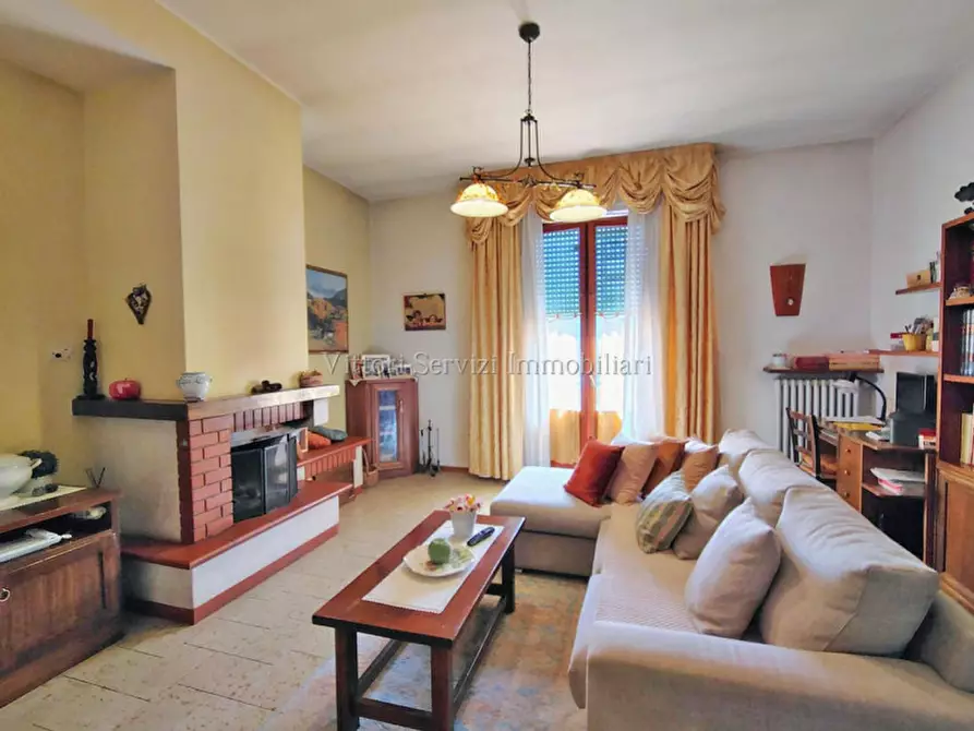 Immagine 3 di Casa bifamiliare in vendita  in via Giuseppe mazzini a Torrita Di Siena