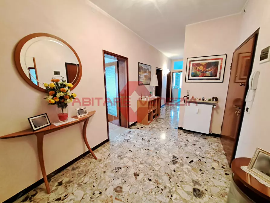 Immagine 3 di Appartamento in vendita  in Via Lepanto 30 a Venezia