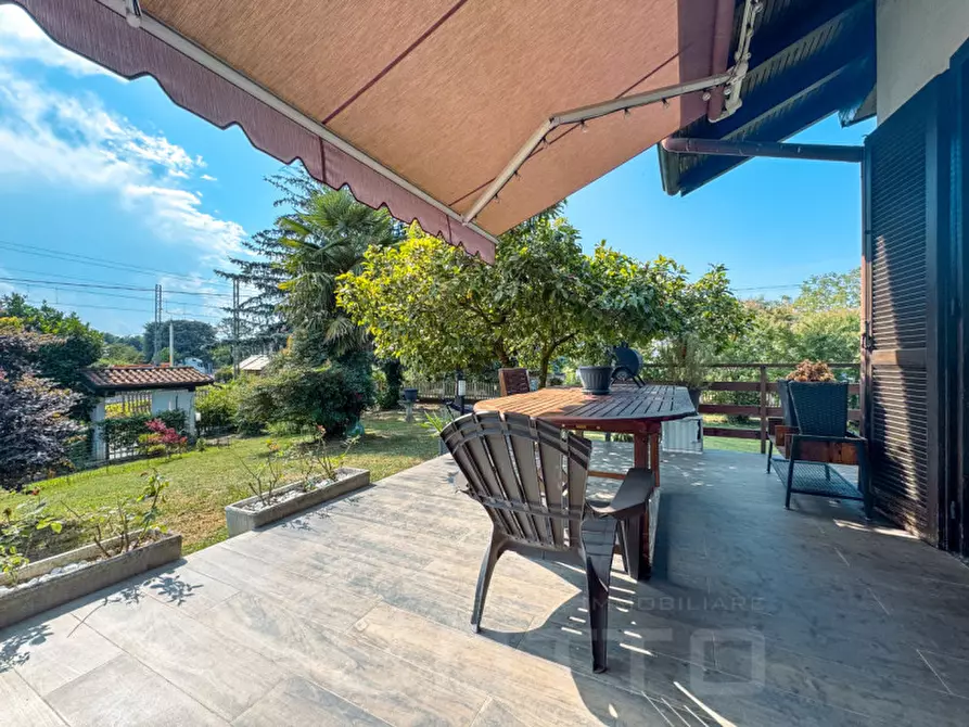 Immagine 4 di Casa bifamiliare in vendita  in via parolini 2/b a Borgomanero