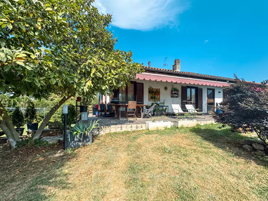 Immagine 5 di Casa bifamiliare in vendita  in via parolini 2/b a Borgomanero