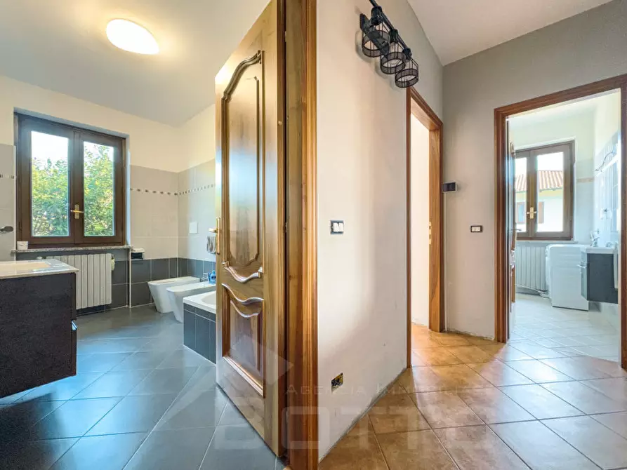 Immagine 25 di Casa bifamiliare in vendita  in via parolini 2/b a Borgomanero