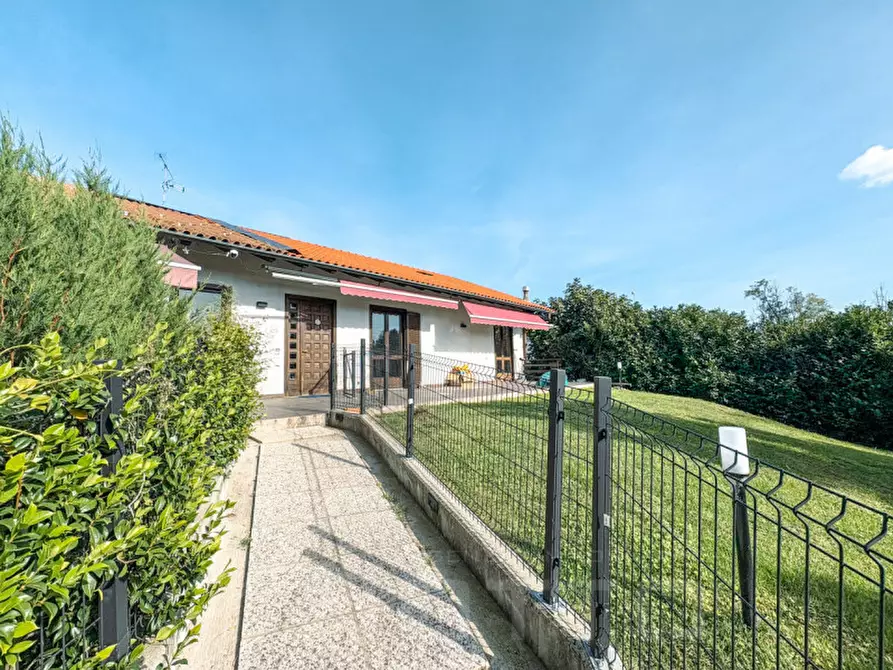 Immagine 35 di Casa bifamiliare in vendita  in via parolini 2/b a Borgomanero