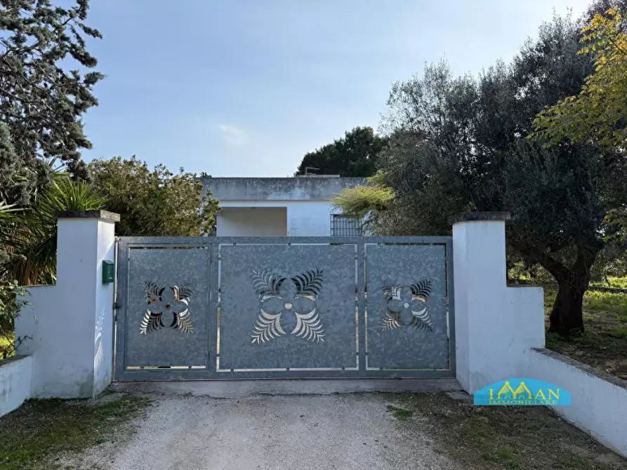 Immagine 1 di Villa in vendita  in sp581 a Ceglie Messapico