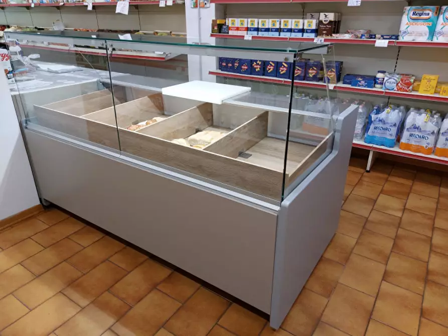 Immagine 2 di Attività commerciale in vendita  in Via Guizza a Albignasego