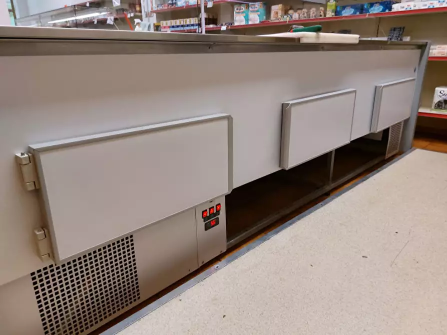 Immagine 4 di Attività commerciale in vendita  in Via Guizza a Albignasego