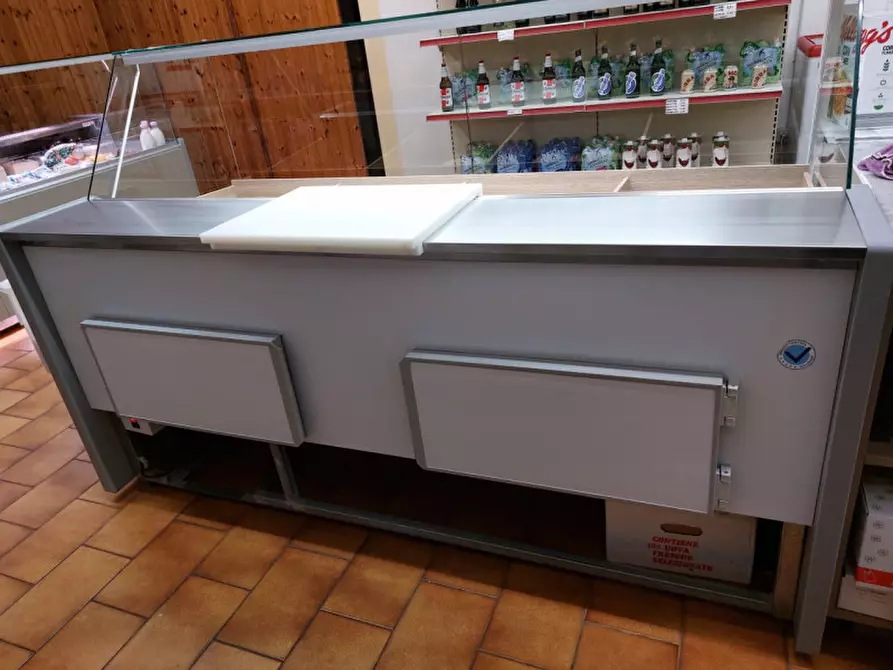 Immagine 6 di Attività commerciale in vendita  in Via Guizza a Albignasego